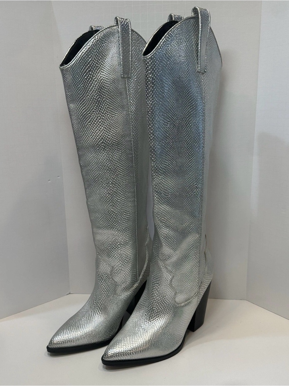 Steve Madden Austyn Silver Western Boots size 7